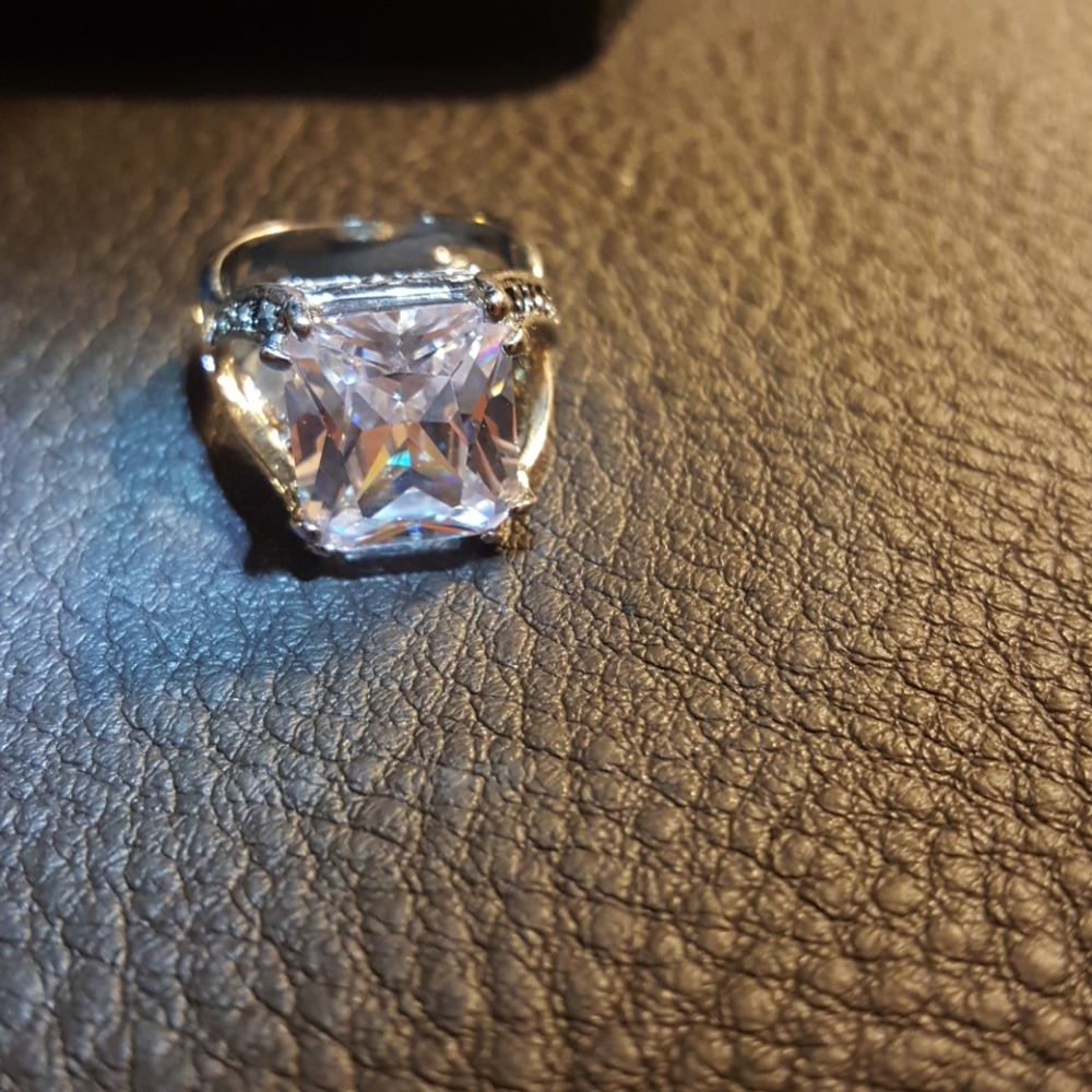 Cocktail ring